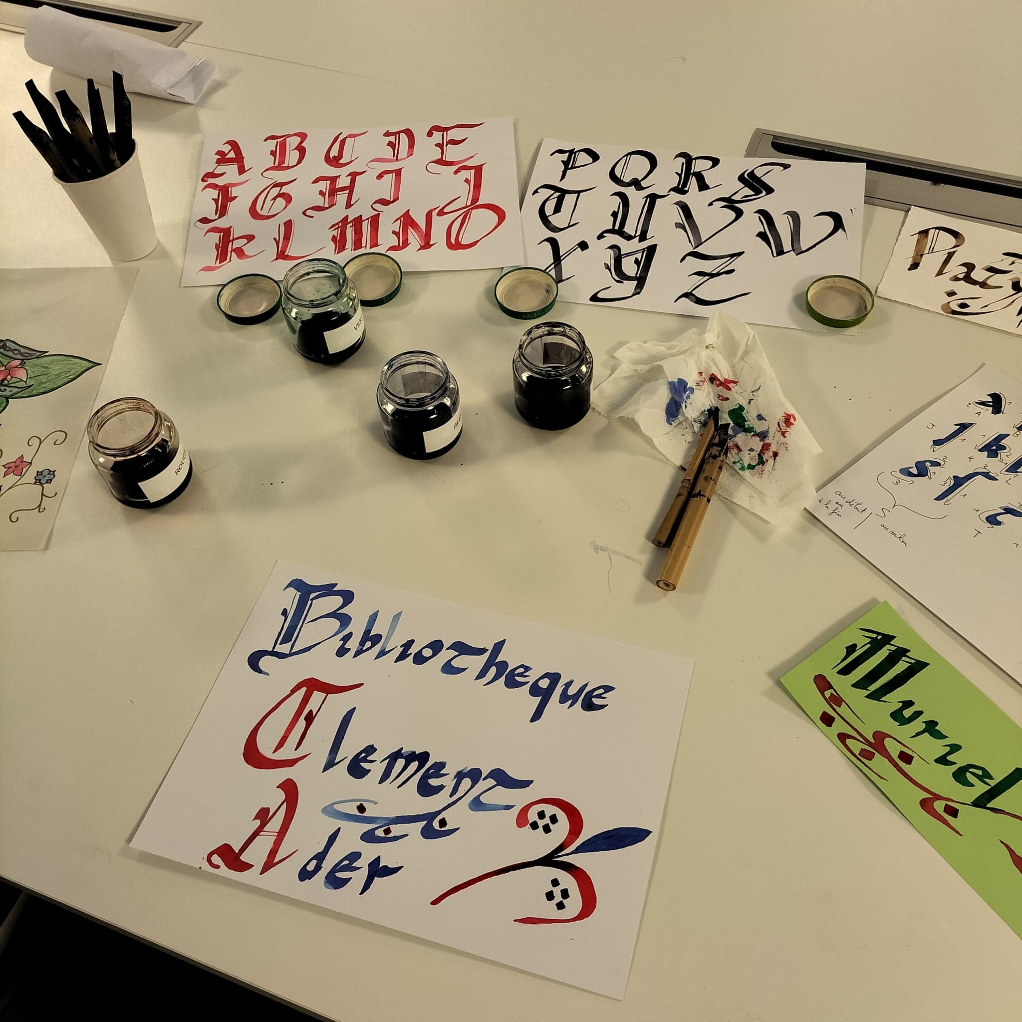 Enluminure et calligraphie — atelier du collectif Ensem