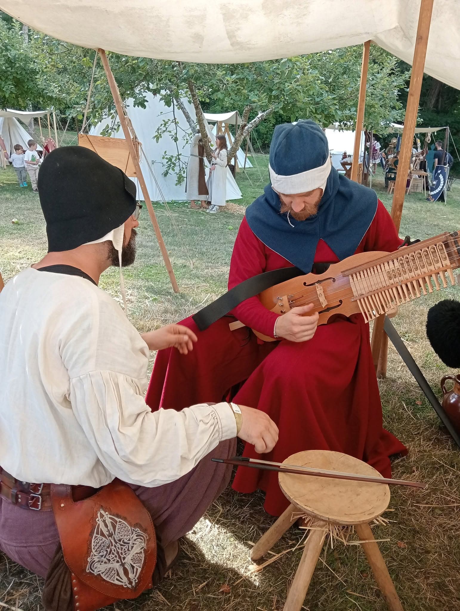 Médiation culturelle — la Compagnie médiévale du Furet, collectif Ensem